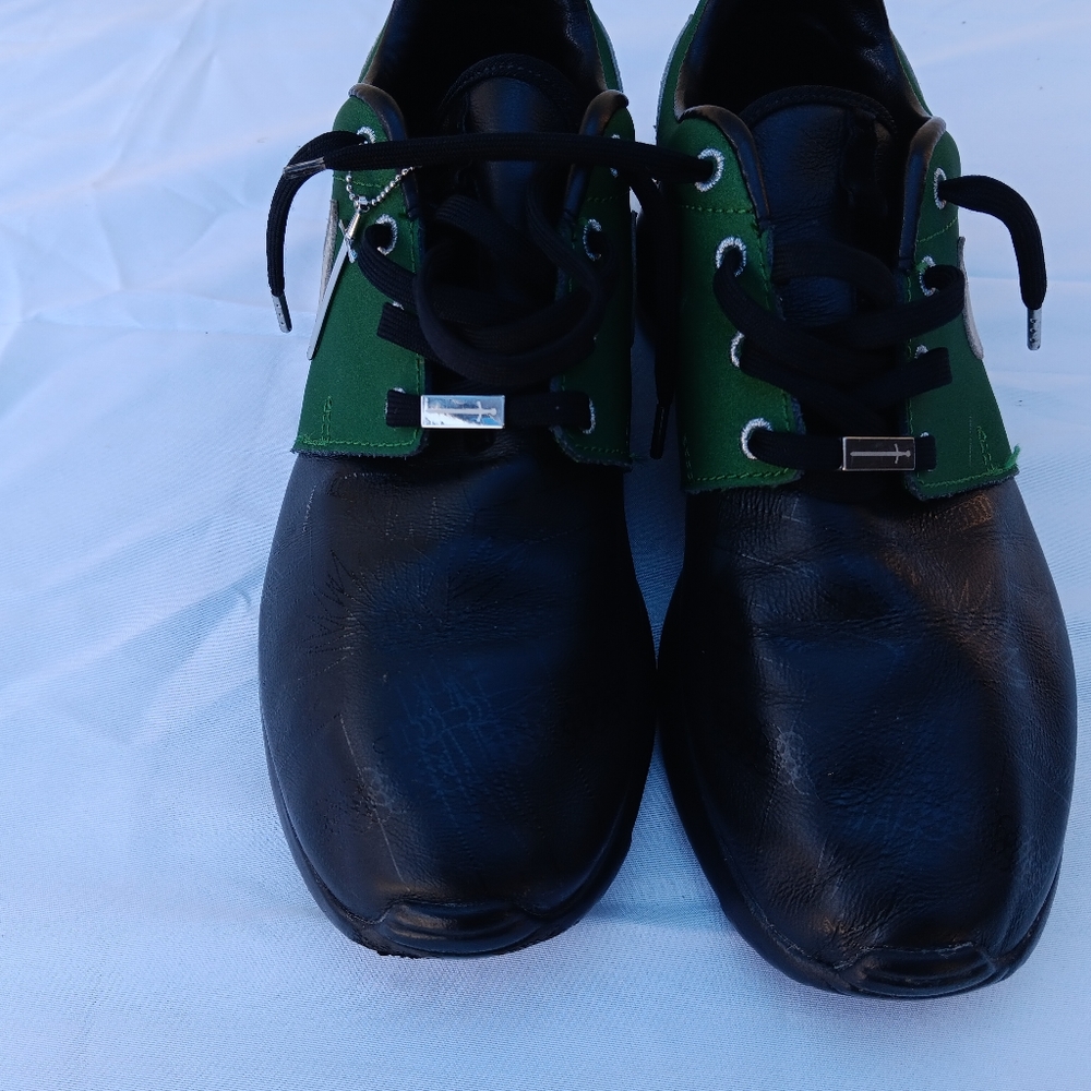 Shoes - Picture 6 of 7